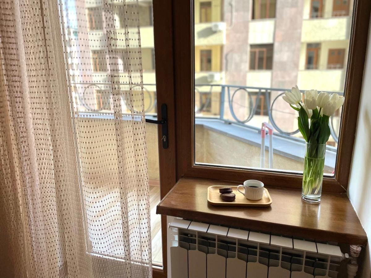 Ferienwohnung Superior Apt. With Balcony On Aram Street Erivan Exterior foto